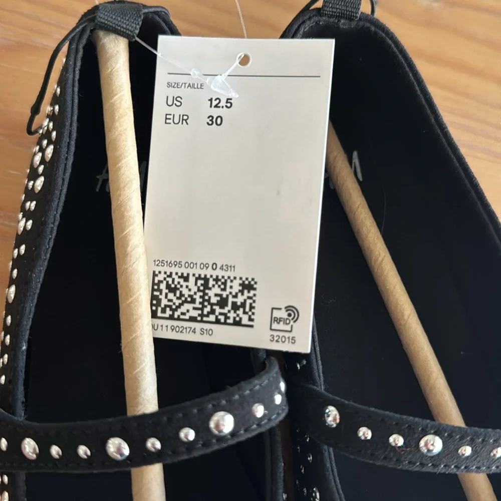 New with tags H&M studded black Mary Jane’s - Picture 3 of 14